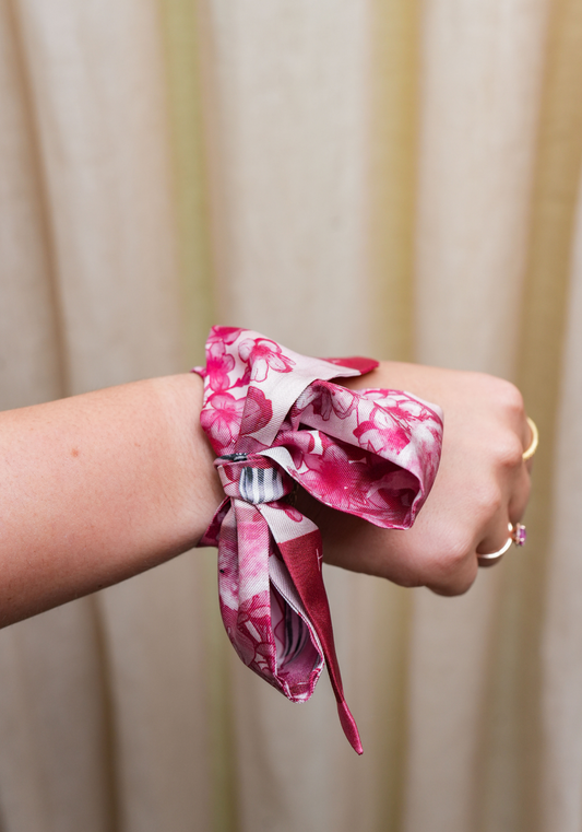 Cardinal Red Heirloom Scarflette™