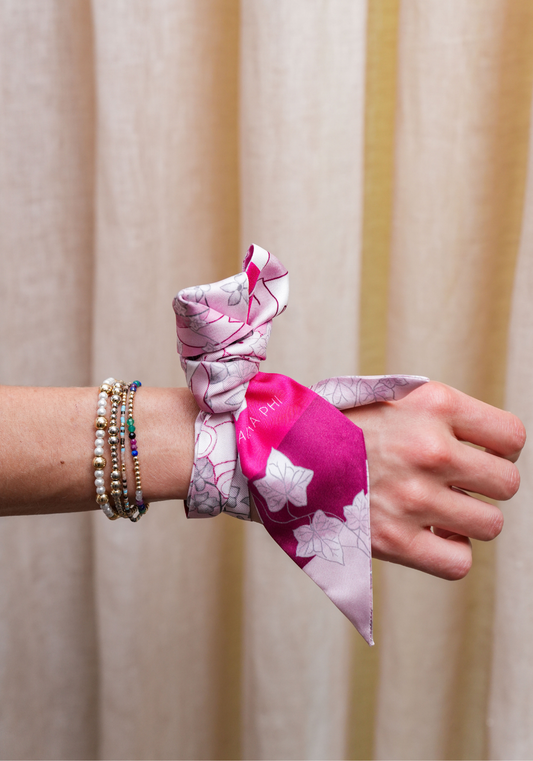 Alpha Phi Heirloom Scarflette™