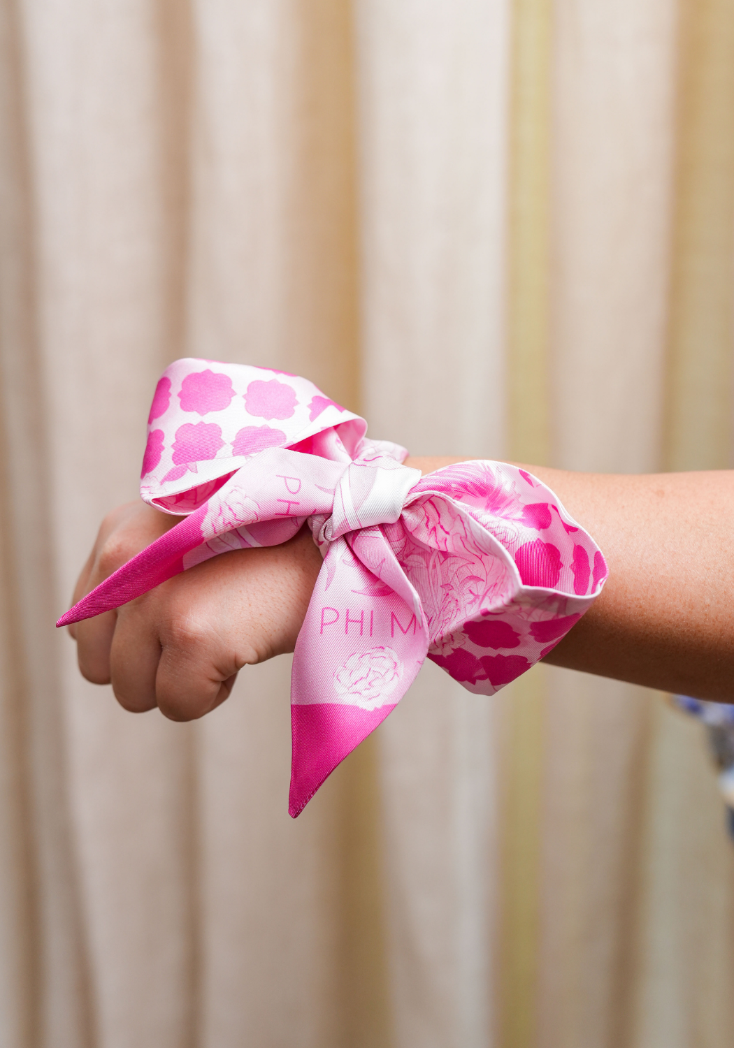 Phi Mu Heirloom Scarflette™