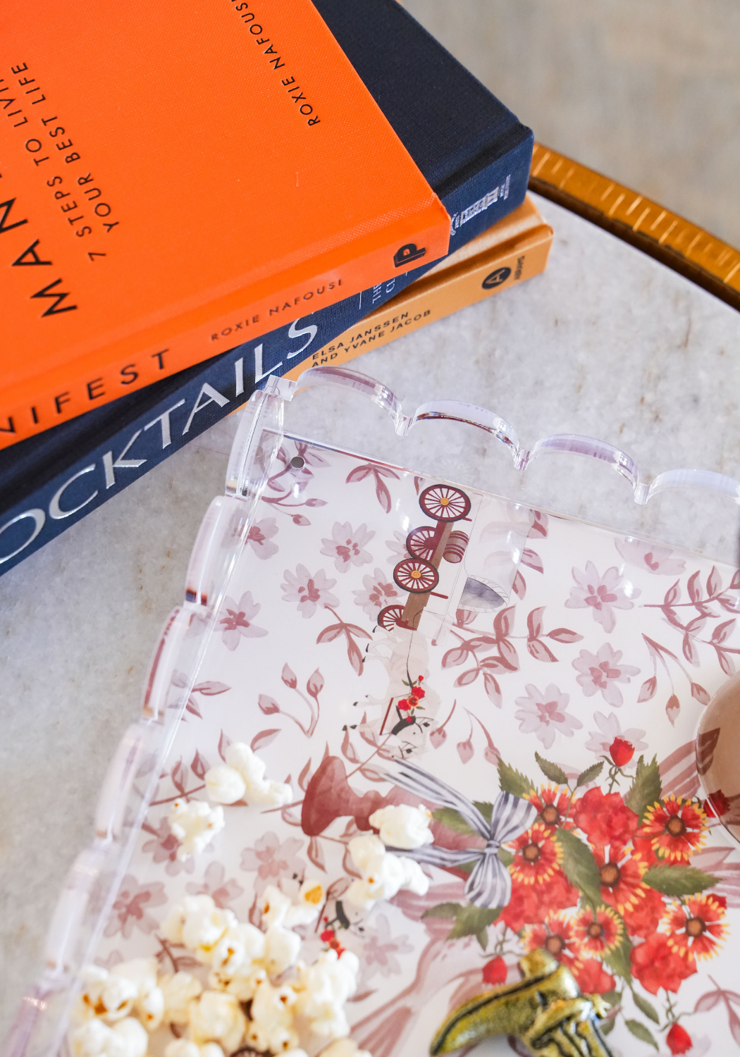 American Pioneer Acrylic Scalloped Tray